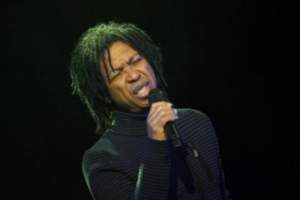 É Show ou é Fria - Djavan